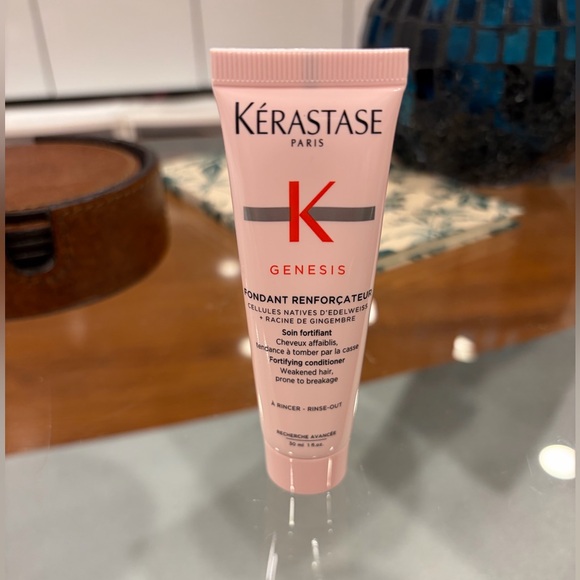 Kerastase Genesis Shampoo and Conditioner Travel Set, New - Picture 8 of 10